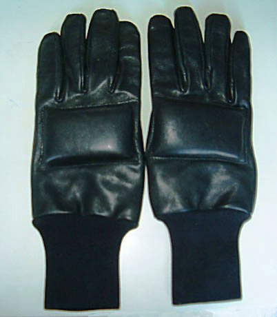 Mjuka läderhandskar Användes i början av filmen
