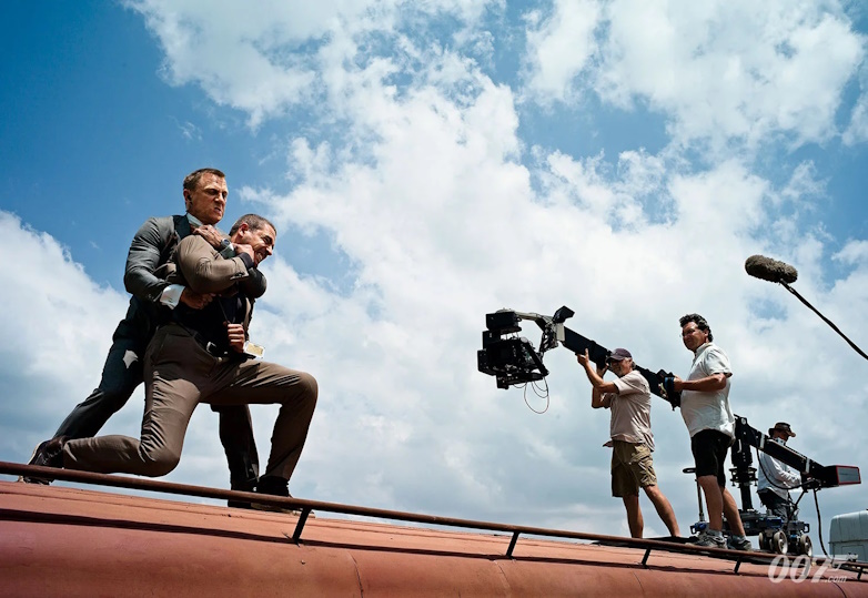 Daniel Craig, Ola Rapace, Skyfall