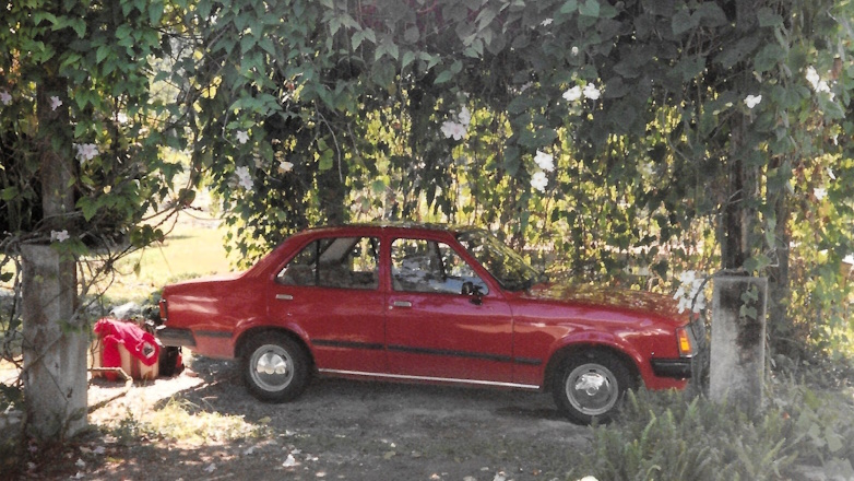 Isuzu I-Mark, Goldeneye, Jamaica, 1989