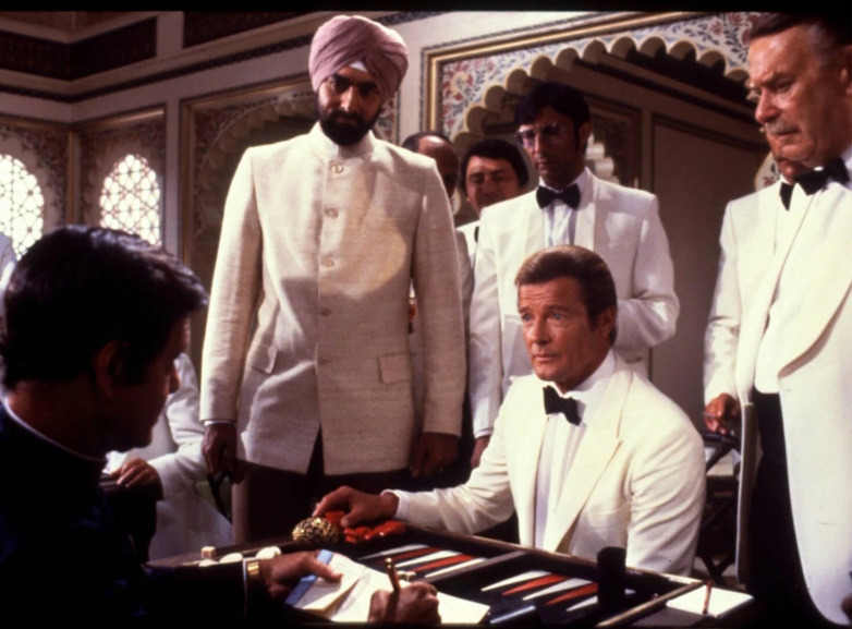 James Bond, Octopussy, backgammon