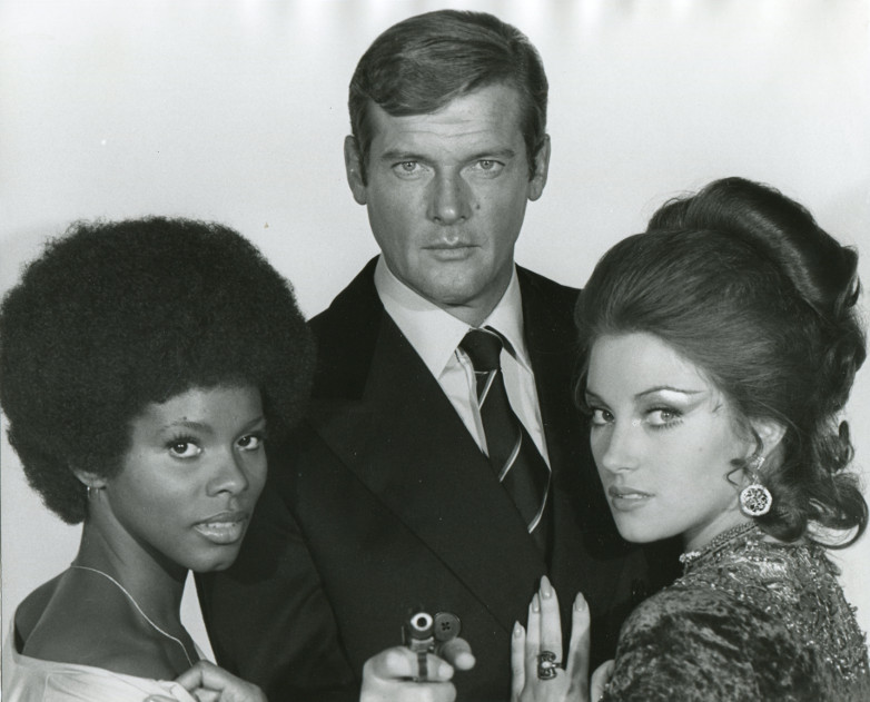 Gloria Hendry, Roger Moore and Jane Seymour in a promotional photo for Live and Let Die