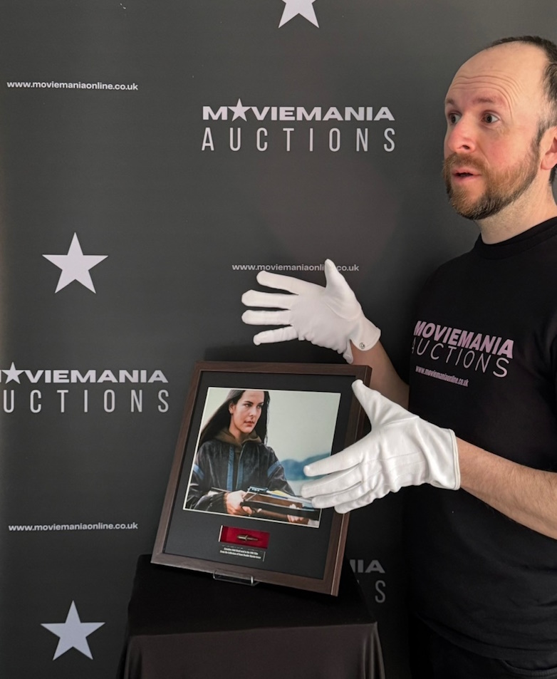 For Your Eyes Only, crossbow, MovieMania, auktion