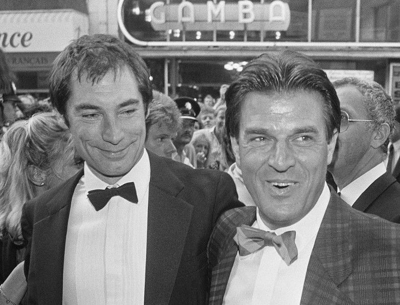 Timothy Dalton and Jeroen Krabbe at The Living Daylights premiere in London 1987