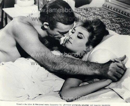 Sir Sean Connery and Daniela Bianchi Black and white, FRWL-44