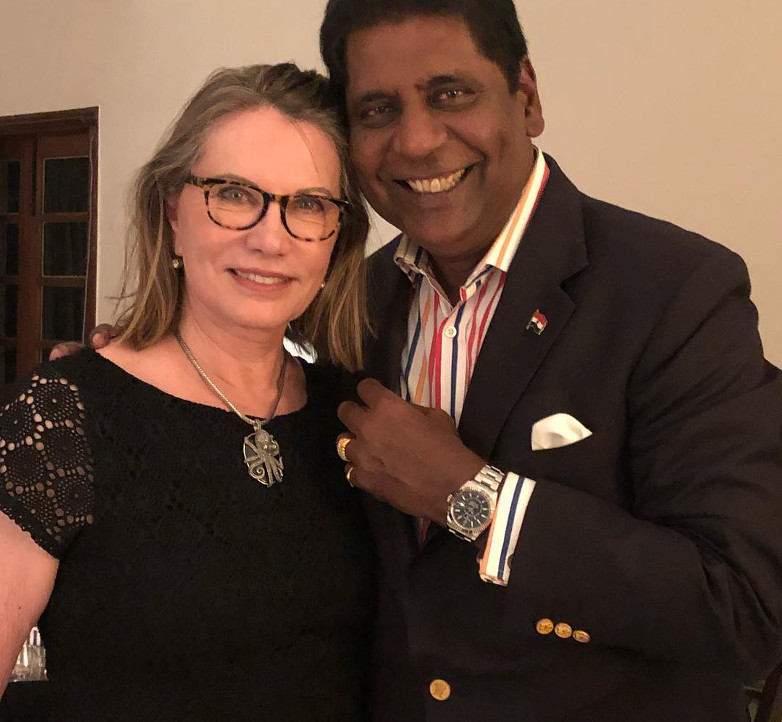 Maud Adams återförenad med Vijay Amritraj i Indien 2018