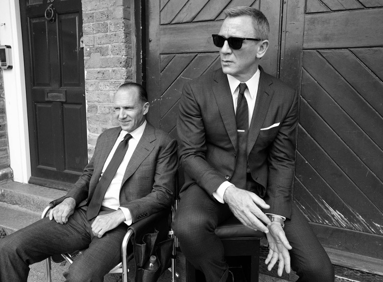 Ralph Fiennes and Daniel Craig during a break of filming No Time to Die