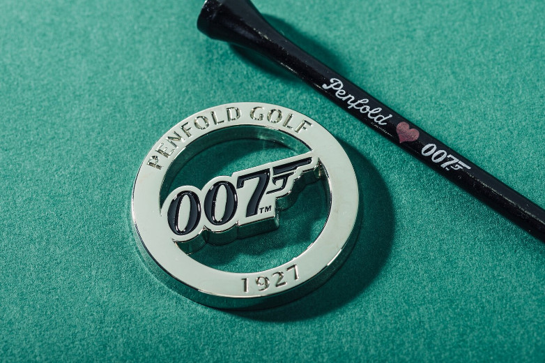 Penfold Golf, James Bond 60-årsjubileum, golfpeggar
