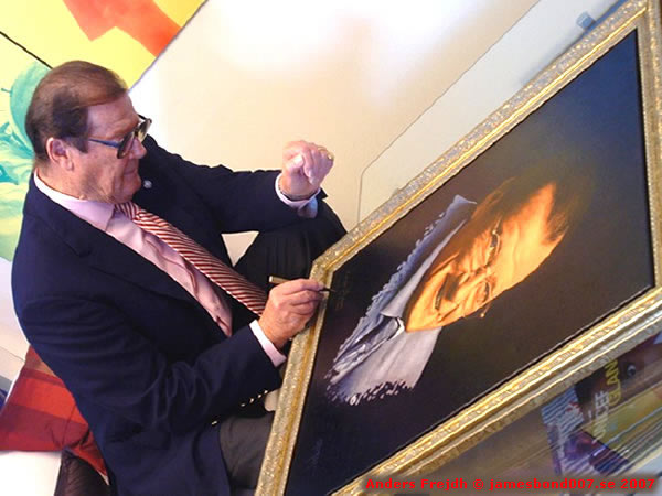 Roger Moore Unicef Cathia Hamel portrait